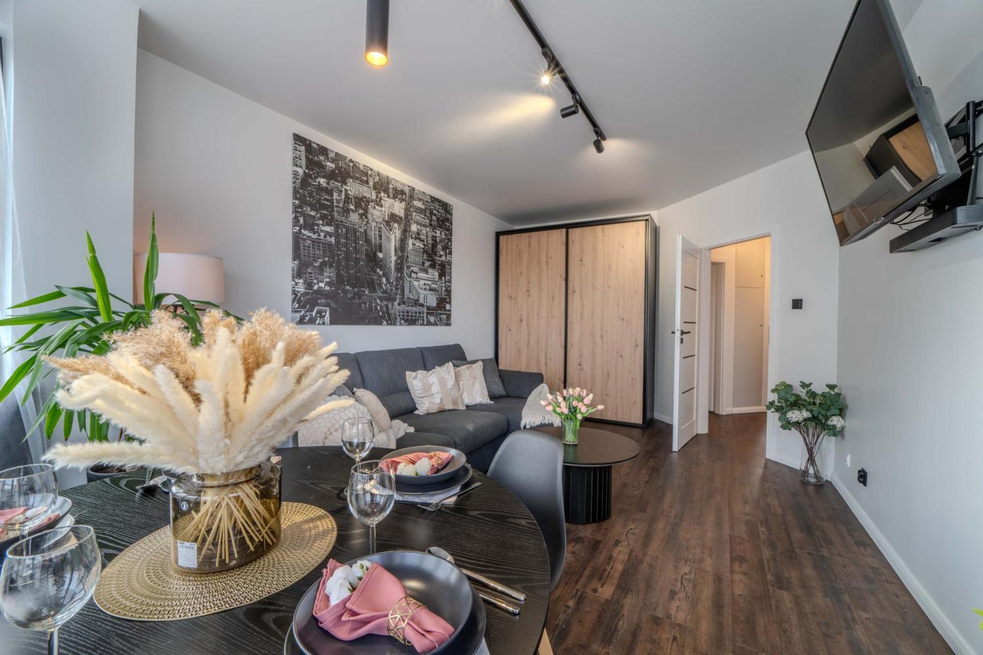 New Large Modern Apartment - City Center - 60M2 - Lift - Parking Breslau Exterior foto